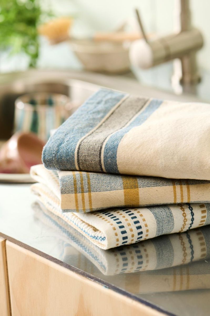 Kjøkkenhåndkle hvitt m/blått og beige innvevd mønster