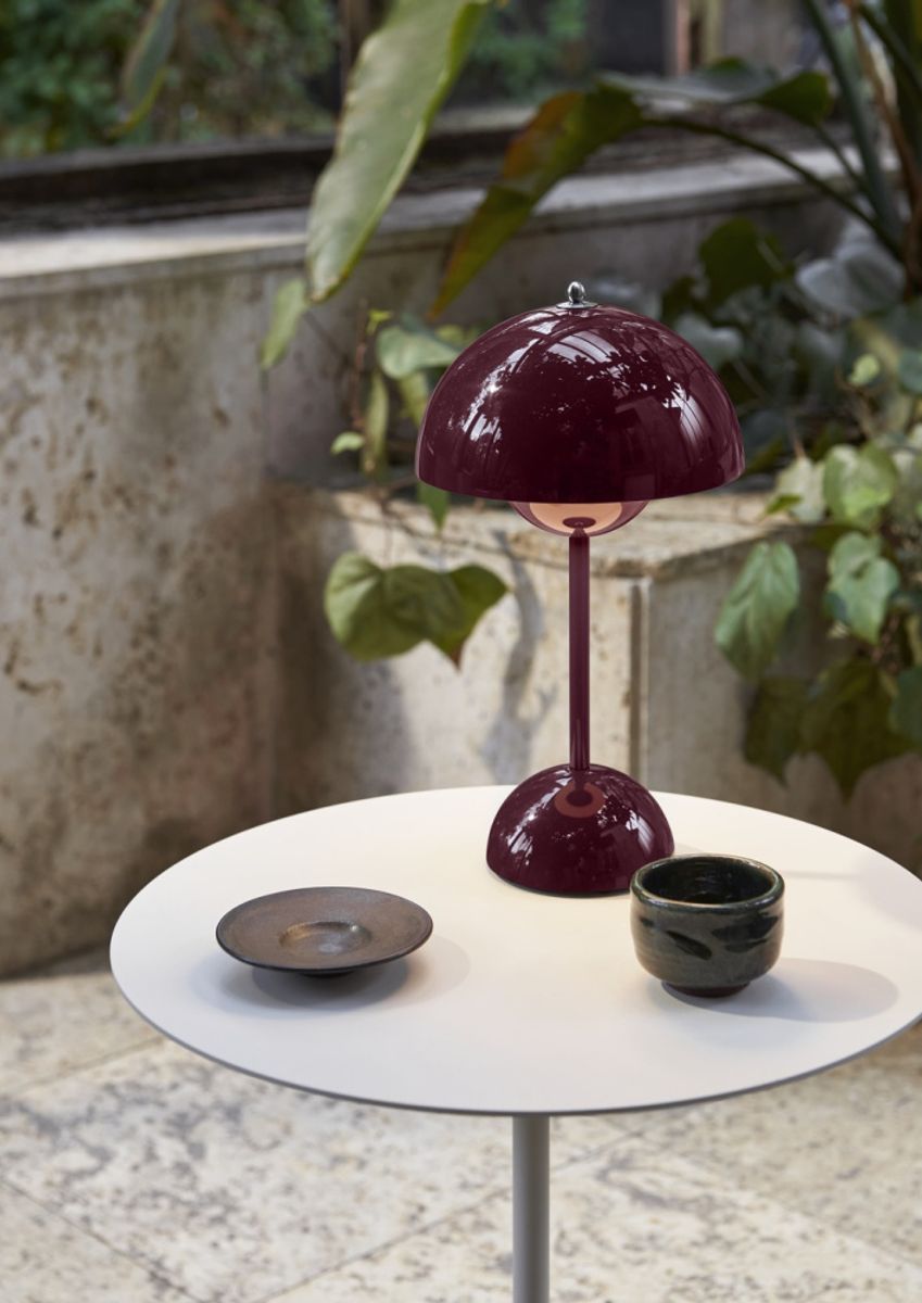 Flowerpot VP9 Oppladbar Bordlampe - Dark Plum