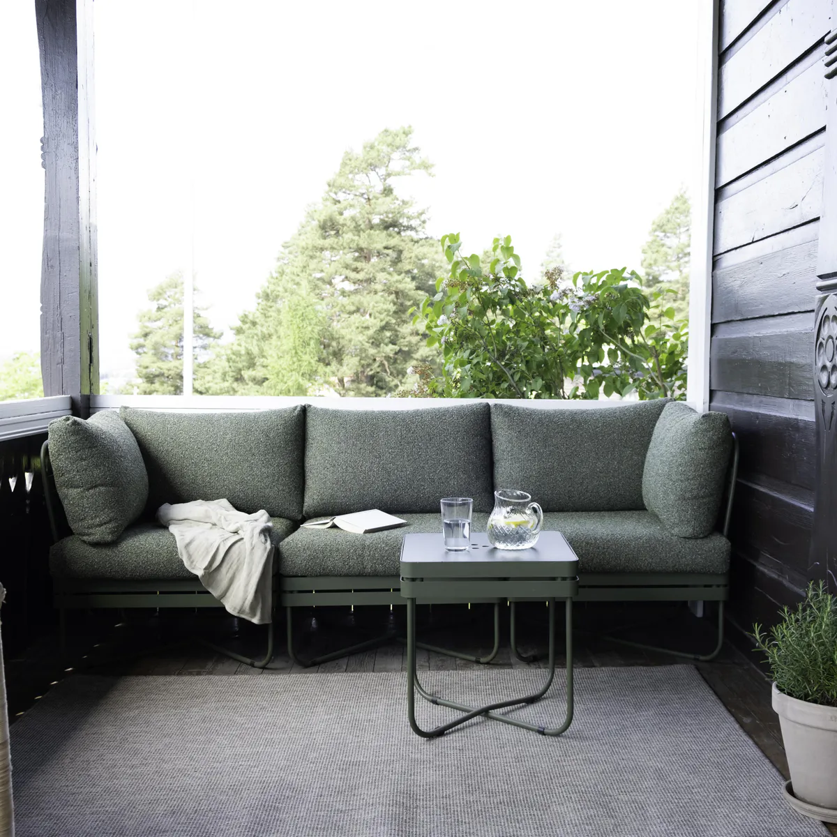 Bris Loungebord 45x45 - Deep Olive
