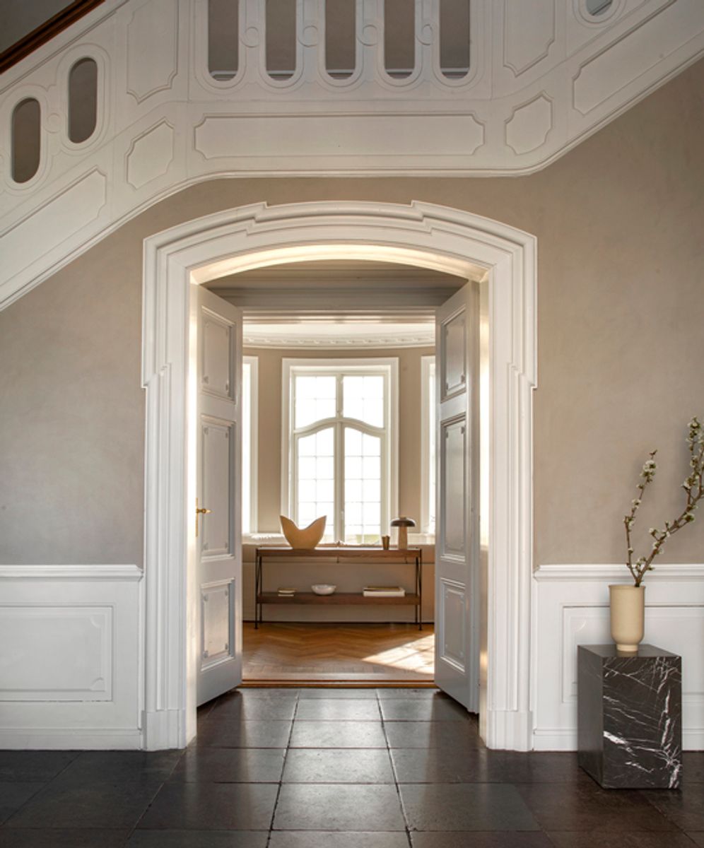 Plinth Tall Sidebord 