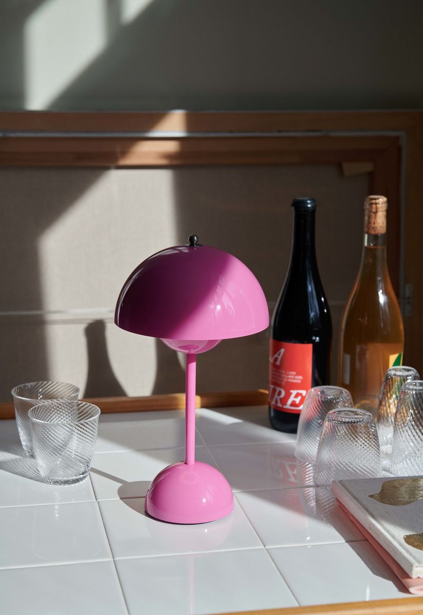 Flowerpot VP9 Oppladbar Bordlampe - Tangy Pink