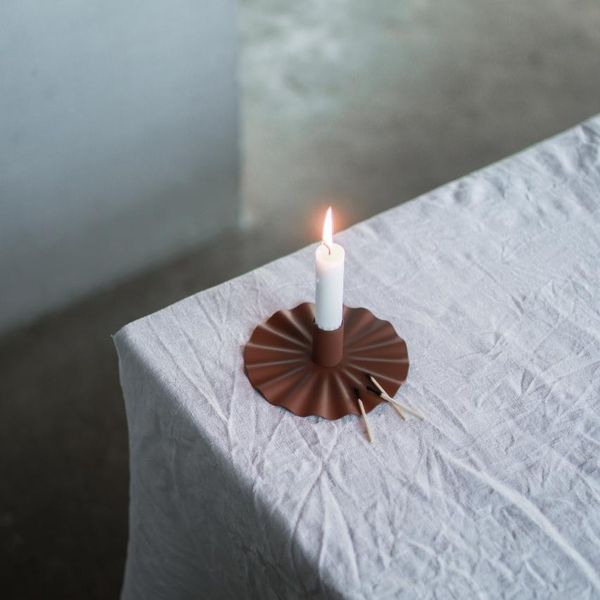 Hovedbilde Krum lysestake, Pinecone Brown